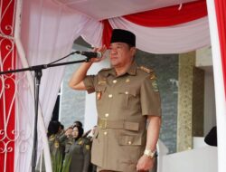 Rosjonsyah Pimpin Upacara Peringatan HUT Satpol PP dan Satlinmas