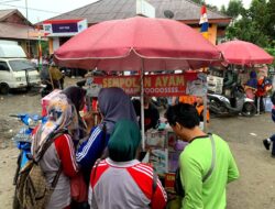 Raih Rupiah di Tengah Keramaian