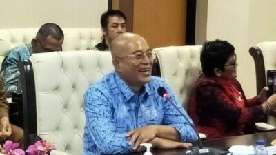 Gusnan Serahkan LKPD Bengkulu Selatan ke BPK