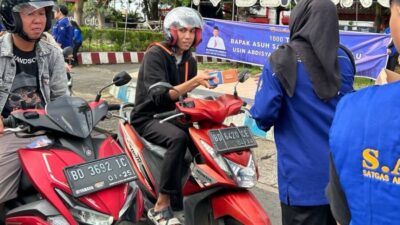 Bang Usin Dukung SANS Kota Bengkulu Bagikan 1000 Takjil