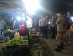 Tutupi Badan Jalan, Pedagang Pasar Panorama Ditertibkan