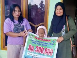 Salurkan BLT-DD, Pemdes Kota Agung Sambangi Rumah Warga