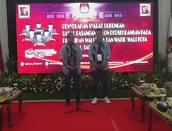 Serius Nyalon Wali Kota, Aryono Gumay Serahkan Syarat Pendaftaran