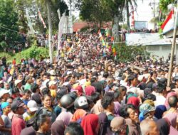 Ribuan Warga Antusias Ikut Pembagian Ikan Bandeng Gratis dari Pemprov Bengkulu