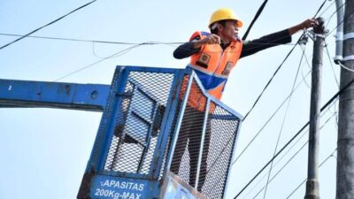 Pemkot Bengkulu Tergetkan Lampu Jalan 305 Unit, Baru terpasang 149 Unit