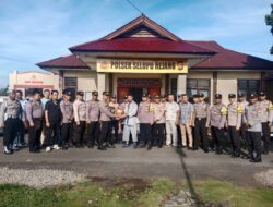 Raih Mendali Emas, Kapolsek Berikan Reward Kepada Putra Bhabinkamtibmas