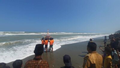 Nelayan Penago I Seluma Masih Pertahankan Tradisi Larungan