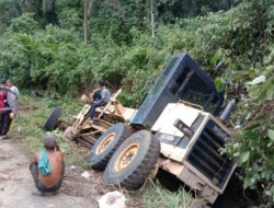 Hindari Tabrakan Alat Berat Tergelincir, Polsek Talo Tinjau TKP
