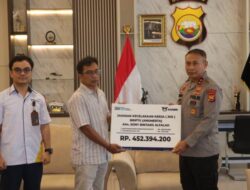 Polda Bengkulu Bersama Asabri Serahkan Santunan Kepada Ahli Waris Briptu Anumerta Sony