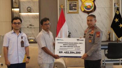 Polda Bengkulu Bersama Asabri Serahkan Santunan Kepada Ahli Waris Briptu Anumerta Sony