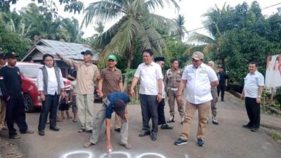 Bupati Seluma Minta Kontraktor Segera Kerjakan Pembangunan Jalan