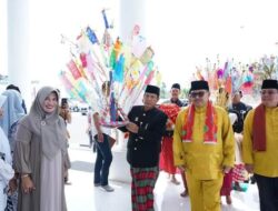 Gunakan Adat Khas Bengkulu Dalam Peringati Maulid Nabi