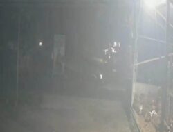 Pelaku Perusakan Baliho Erwin – Jonaidi Terekam CCTV Warga