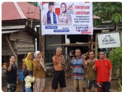 Dukung Paslon Sapuan – Wasri, Petani Sawit Iuran Cetak Baliho