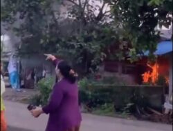 Bongkar BBM, Mobil Warga Seluma Terbakar