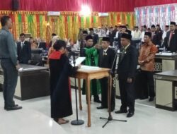Sempat Tertunda, Ketua dan Waka II DPRD Mukomuko Dilantik