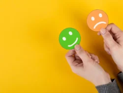 Zodiak yang Paling Jago Menyembunyikan Perasaannya