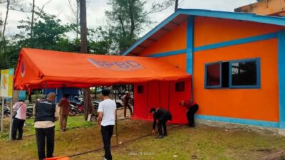 Dirikan Posko, BPBD Larang Pengunjung Mandi di Wisata Pantai Panjang