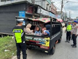 Masyarakat Dilarang Gunakan Mobil Bak Terbuka Saat Wisata Libur Nataru!