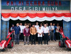 Rosjonsyah Serahkan Alsintan ke Kelompok Tani Bengkulu Utara