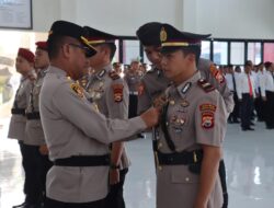 Dua Pejabat Polres Bengkulu Selatan Diserah Terimakan