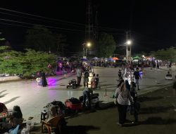 Malam Takbiran Masyarakat Padati Alun-alun Kota Tais
