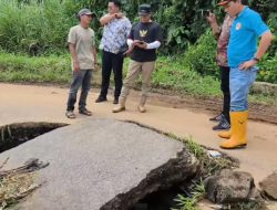 Bupati Kepahiang Tinjau Daerah Terdampak Banjir dan Longsor