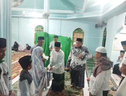 Bupati Mukomuko Gelar Buka Puasa Bersama Warga Desa Sari Makmur