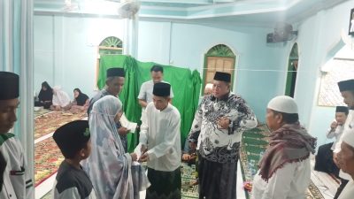 Bupati Mukomuko Gelar Buka Puasa Bersama Warga Desa Sari Makmur