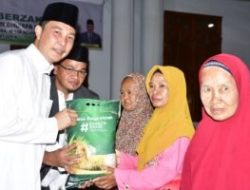Bupati Rejang Lebong Serahkan Santunan Untuk 1.101 Anak Yatim Dan Dhuafa