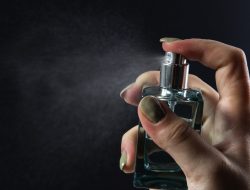 Tips Agar Parfum Tahan Lama Sepanjang Hari
