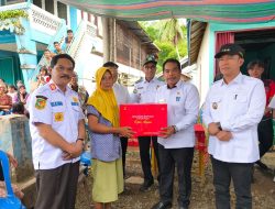 Sekda Kepahiang Dampingi Penyerahan Bantuan Bencana Banjir