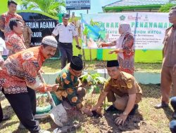 Satu Pohon, Sejuta Harapan: Kaur Tanam Matoa di Hari Bumi
