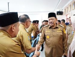 Mian Soroti Kantor PUPR Mewah, Jalan Rusak Masih Jadi Masalah