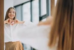 Berhenti Memikul Beban Masa Lalu, Mulailah Hidup Lebih Bahagia