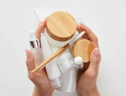 Jangan Anggap Sepele, Bahaya Skincare Kedaluwarsa Menurut Ahli Kulit