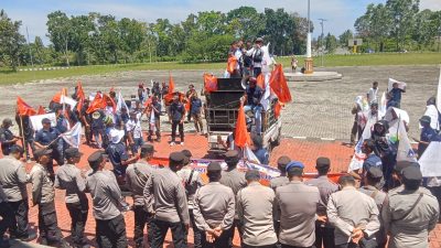 Sampaikan Aspirasi, Ratusan Buruh Datangi Kantor Bupati dan DPRD Mukomuko