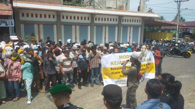 Pertanyakan Kejelasan Laporan, Ribuan Massa Datangi Kantor Bawaslu Bengkulu Selatan