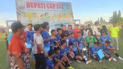 Bupati Mukomuko Hadiri Laga Final Sepak Bola Bupati Cup Ke-IV, Sibak FC Menang Atas Turbo 70 FC