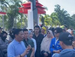 Anggota DPRD Bengkulu Dampingi Mahasiswa PMII Unjuk Rasa Depan Kantor Gubernur