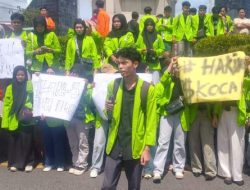 Ratusan Mahasiswa Tuntut Keadilan untuk Reza Ardiansyah