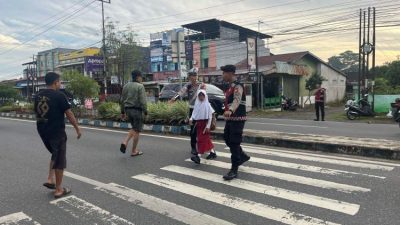 Hari Pertama Sekolah, Polda Bengkulu Atur Lalu Lintas di Titik Rawan Kemacetan