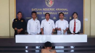 Pemotor Ngamuk Acungkan Sajam Saat Razia, Ternyata Pemakai Narkoba