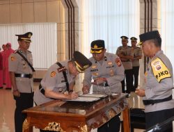 Kapolda Bengkulu Pimpin Upacara Sertijab dan Pelantikan Pejabat Utama