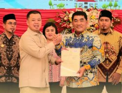 Serahkan Sertipikat di Sulut, Menteri Nusron Tegaskan Komitmen Tuntaskan PR Pertanahan di Era Presiden Prabowo