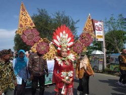 Karnaval Batik Besurek Ramaikan Festival Tabut 2025