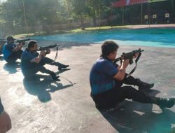 Ditpamobvit Polda Bengkulu Gelar Latihan Menembak Tingkatkan Kemampuan Personil