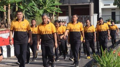 Kapolda Pimpin Olahraga Bersama Jalan Sehat