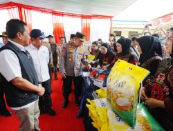 Kapolri Tinjau GPM di Kalbar, 310,25 ton beras SPHP telah distribusikan
