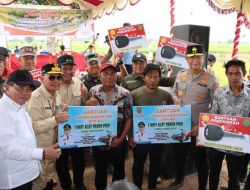 Kapolda dan Gubernur Kalteng Panen Raya Padi di Kapuas